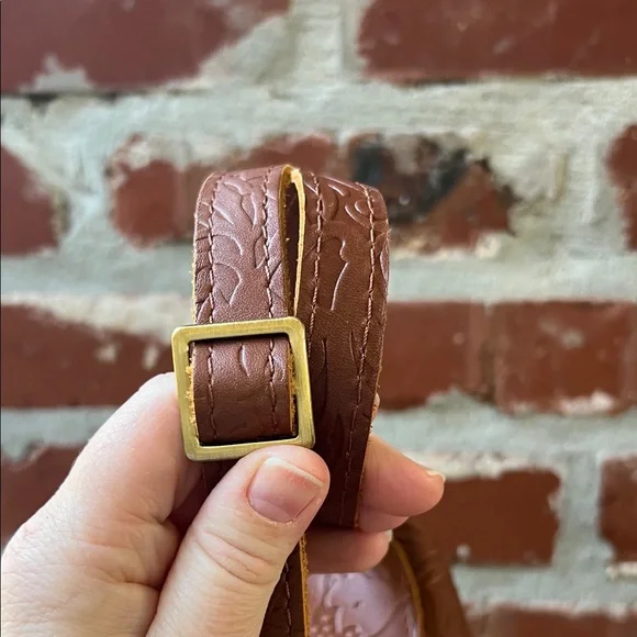 Portland Leather Goods Large Koala Bag in Meadow - Picture 7 of 11